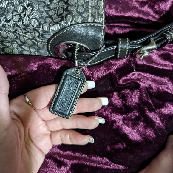 Gray and black logo coach bucket style purse - Picture 6 of 12